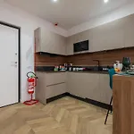 Vatican's Lion Apartament Rzym
